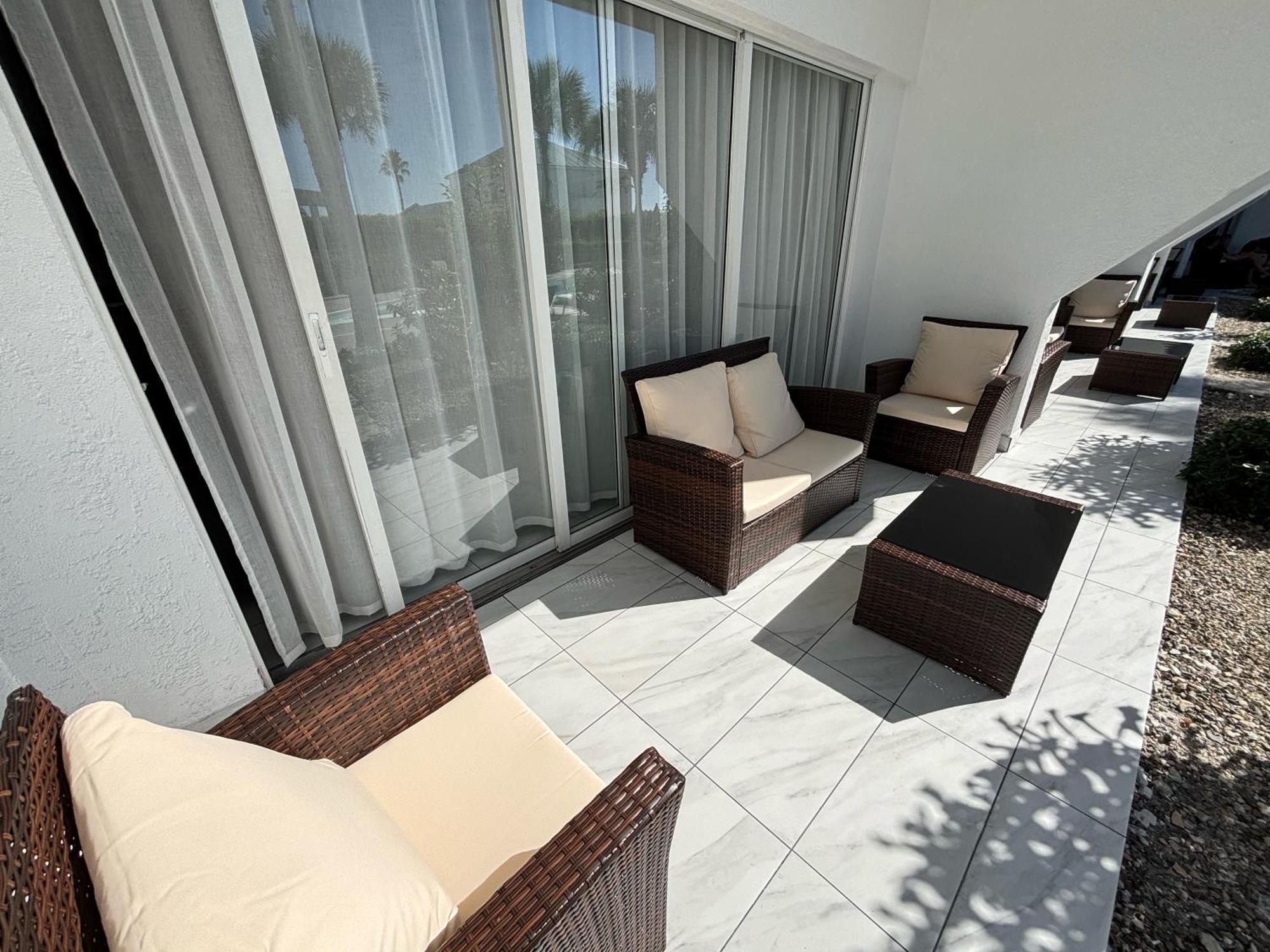 Grace Bay Suites Exterior foto